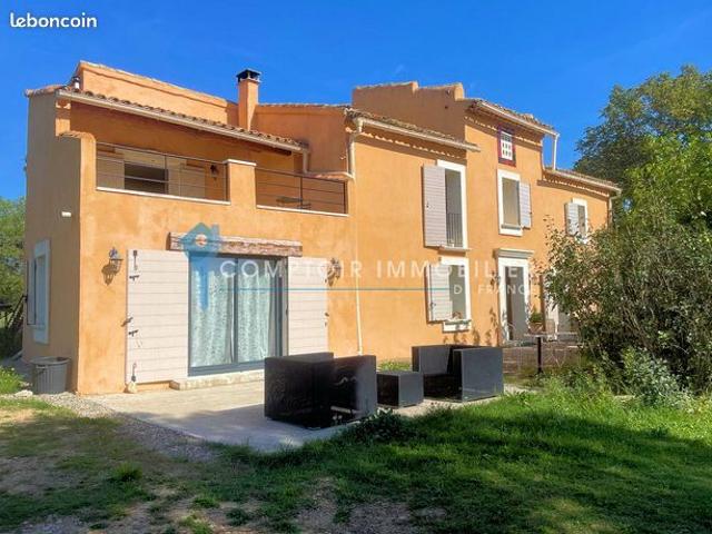 Propriété 8 pièces 275 m²