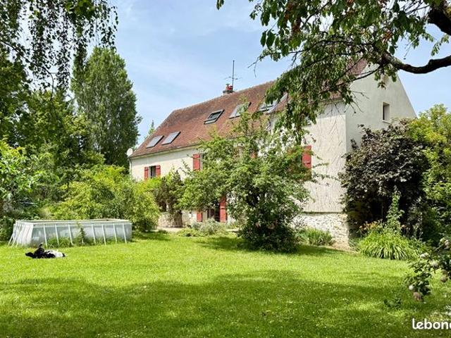 Propriété 8 pièces 276 m²
