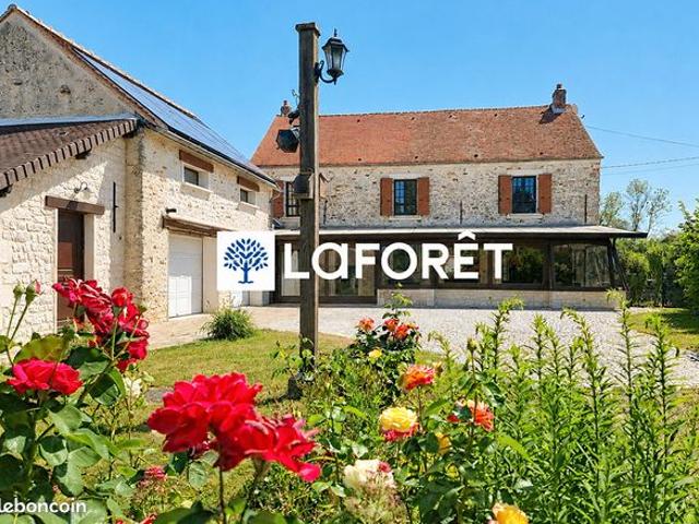 Propriété 8 pièces 276 m²