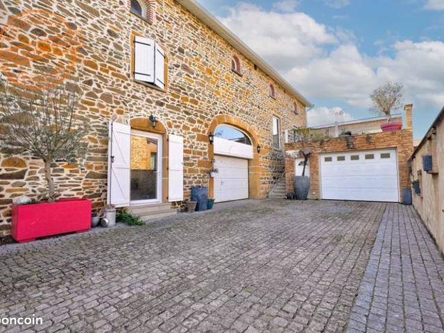 Propriété 8 pièces 278 m²