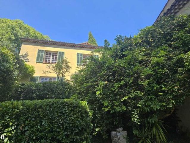 Propriété 8 pièces 270 m²