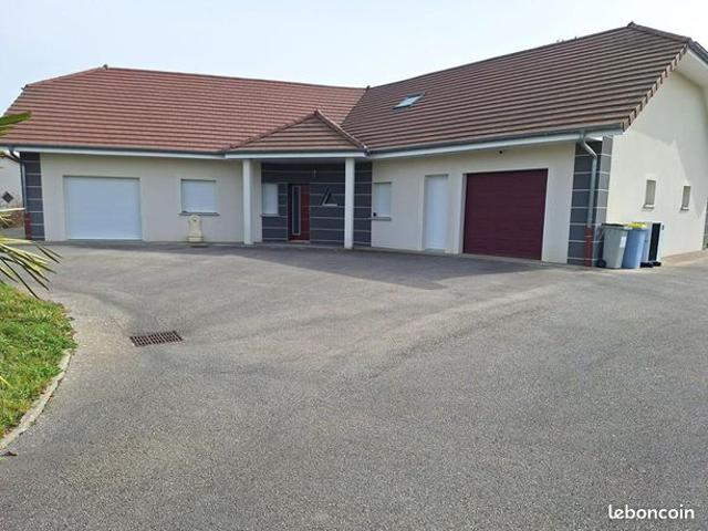 Propriété 8 pièces 270 m²