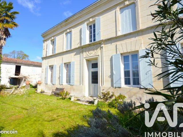 Propriété 8 pièces 272 m²