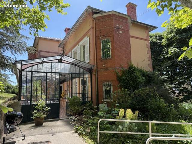 Propriété 8 pièces 272 m²