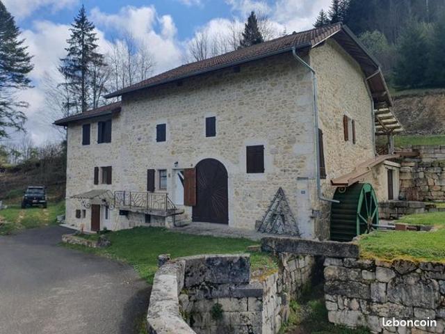 Propriété 8 pièces 273 m²