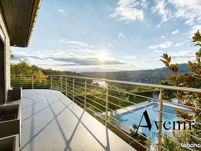 Propriété 8 pièces 284 m²