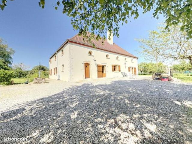 Propriété 8 pièces 286 m²