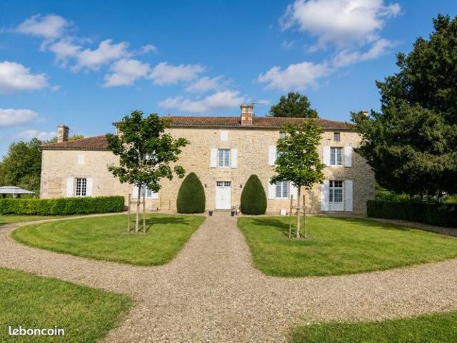 Propriété 8 pièces 287 m²