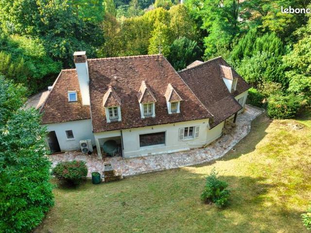 Propriété 8 pièces 287 m²