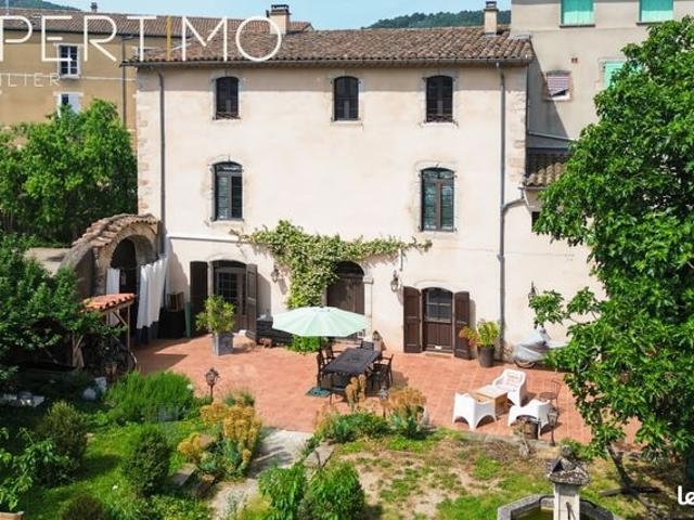 Propriété 8 pièces 280 m²