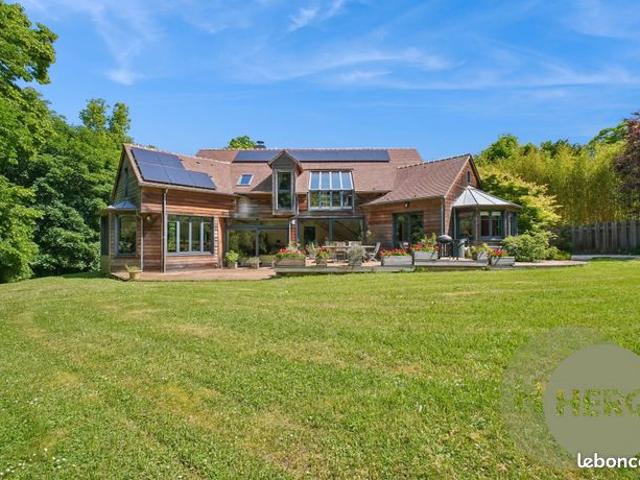 Propriété 8 pièces 280 m²