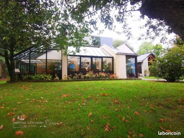 Propriété 8 pièces 280 m²