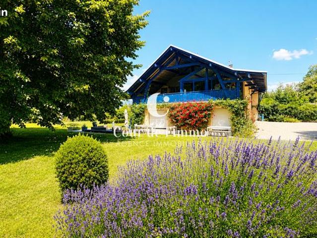 Propriété 8 pièces 280 m²