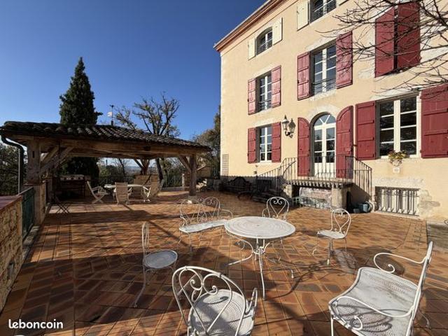 Propriété 8 pièces 282 m²