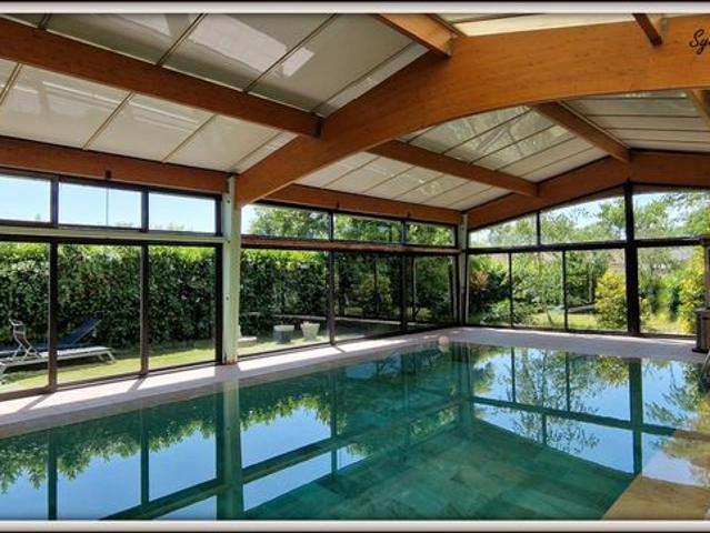 Propriété 8 pièces 282 m²
