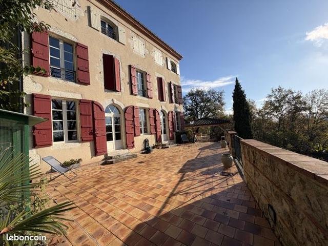 Propriété 8 pièces 282 m²