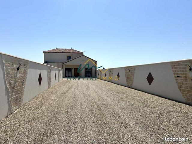 Propriété 8 pièces 297 m²
