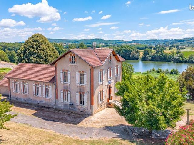 Propriété 8 pièces 297 m²