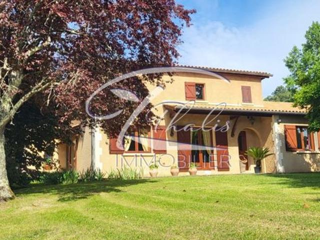 Propriété 9 pièces 285 m²