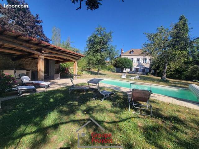 Propriété 8 pièces 290 m²