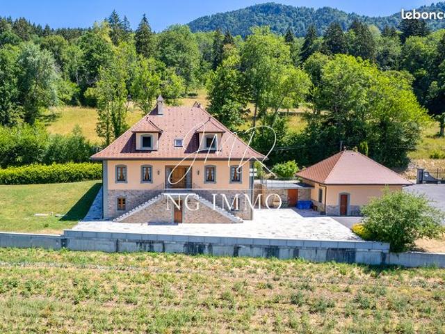 Propriété 8 pièces 290 m²