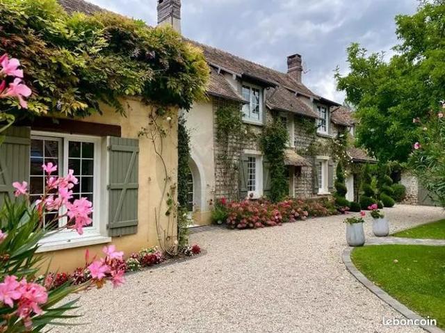Propriété 8 pièces 291 m²