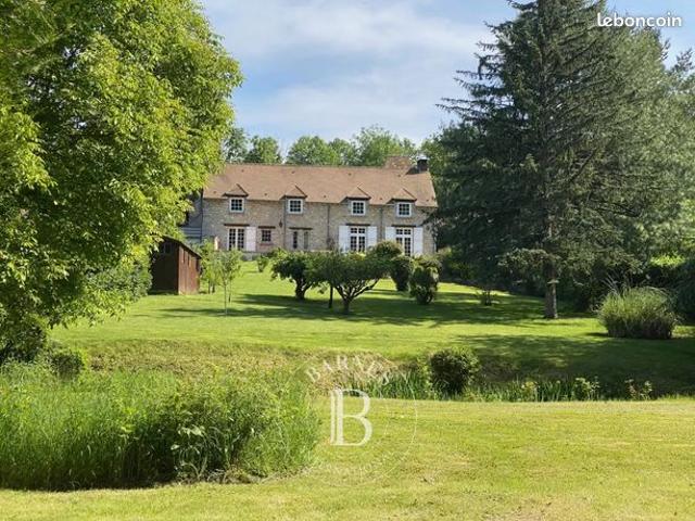 Propriété 8 pièces 292 m²