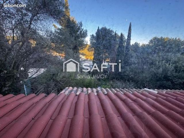 Propriété 8 pièces 304 m²