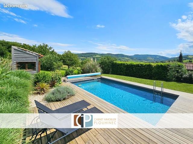Propriété 8 pièces 305 m²