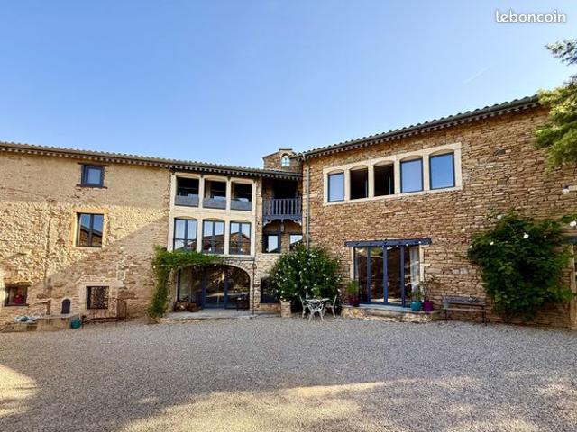 Propriété 8 pièces 305 m²