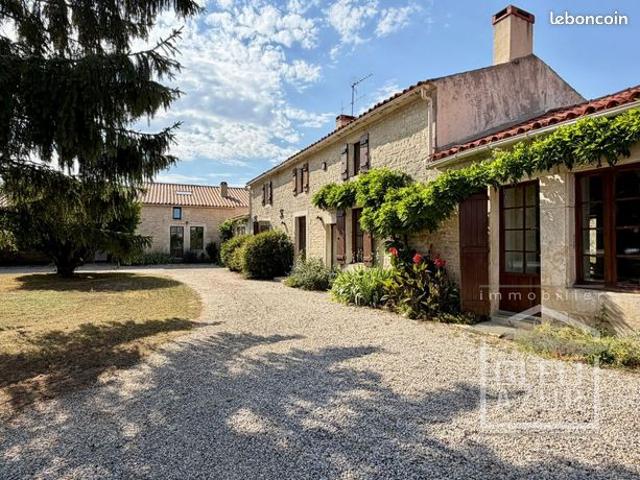 Propriété 8 pièces 305 m²