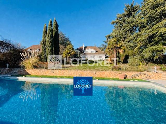 Propriété 8 pièces 306 m²