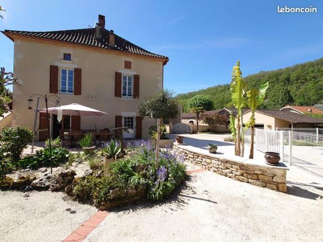 Propriété 8 pièces 308 m²
