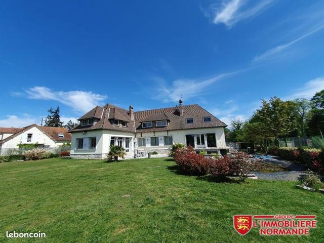 Propriété 8 pièces 308 m²
