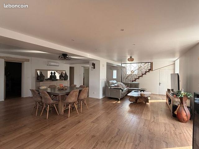Propriété 8 pièces 300 m²