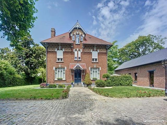 Propriété 8 pièces 300 m²