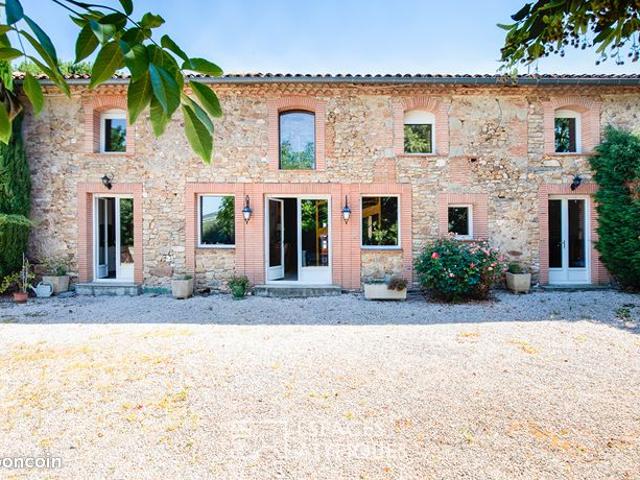 Propriété 8 pièces 300 m²
