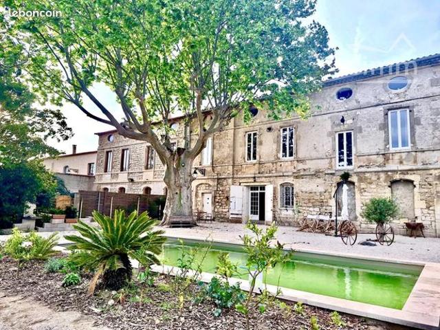 Propriété 8 pièces 300 m²