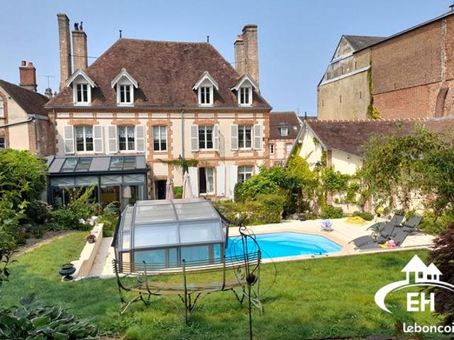 Propriété 8 pièces 300 m²