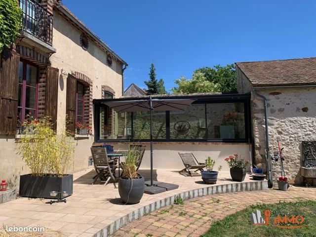 Propriété 8 pièces 301 m²