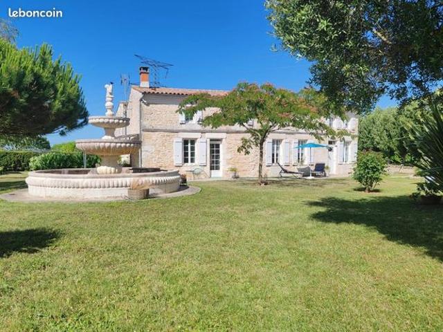 Propriété 8 pièces 301 m²