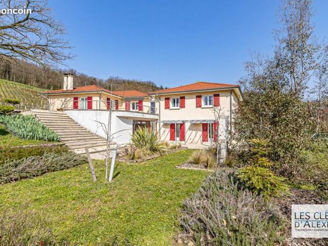 Propriété 8 pièces 301 m²