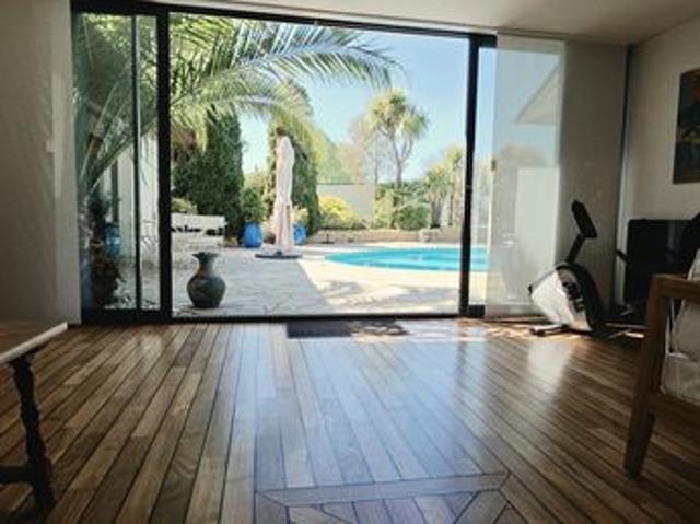 Propriété 8 pièces 303 m²