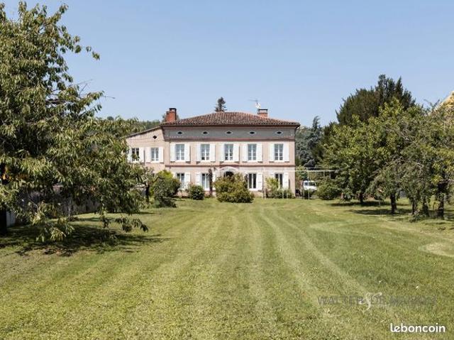 Propriété 8 pièces 315 m²