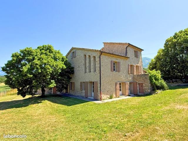 Propriété 8 pièces 315 m²