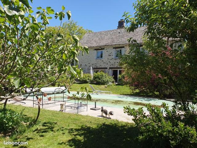 Propriété 8 pièces 316 m²
