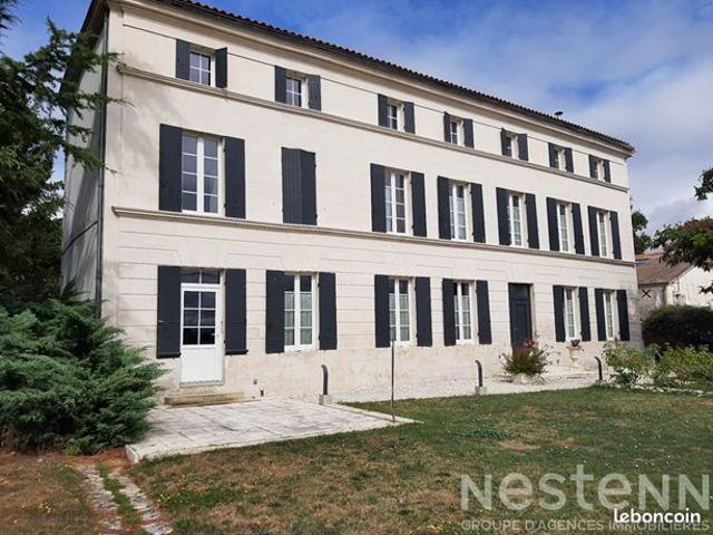 Propriété 8 pièces 318 m²