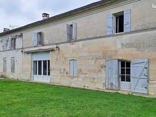 Propriété 8 pièces 318 m²