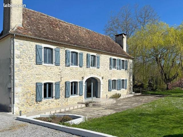 Propriété 8 pièces 310 m²