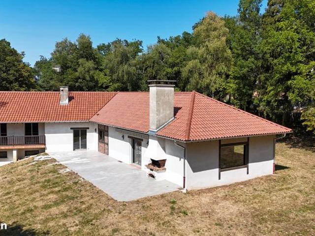 Propriété 8 pièces 310 m²